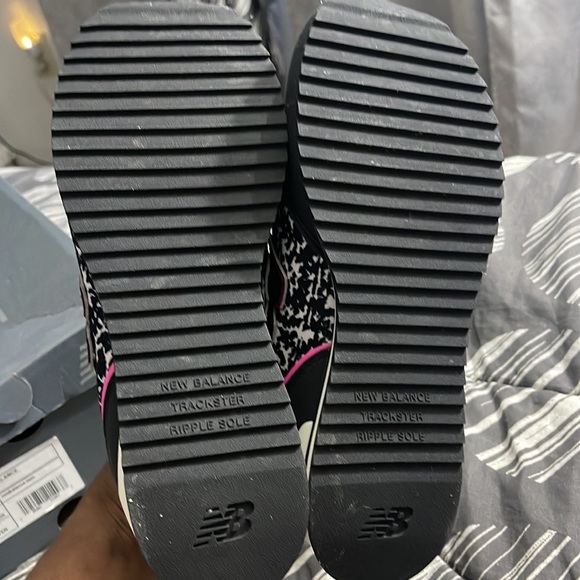 Brand new size 6 big kids NB💕 - Picture 3 of 4